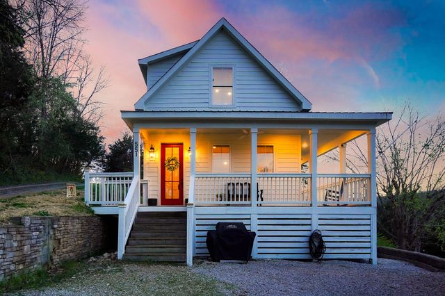 551 Askin Ln, Baxter, TN 38544