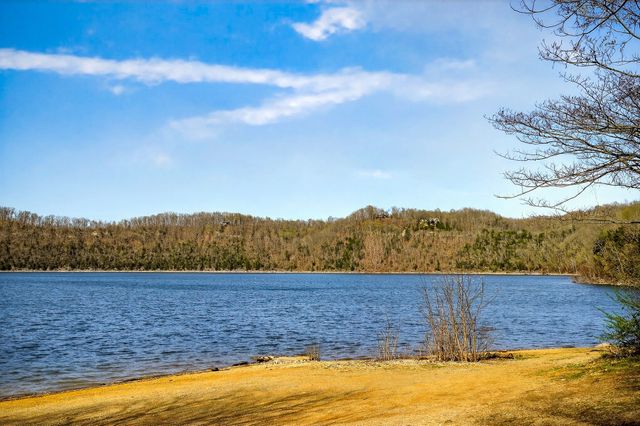 551 Askin Ln, Baxter, TN 38544