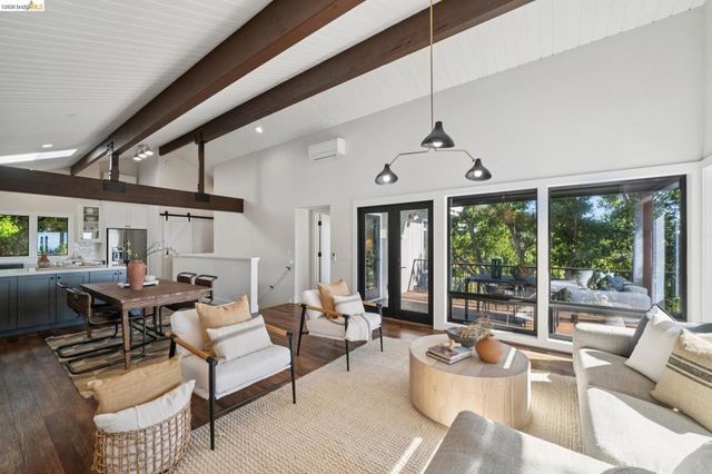 101 Taurus Ave, Oakland, CA 94611