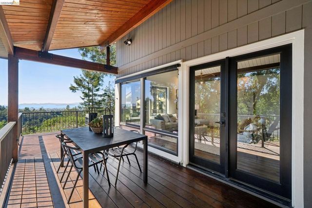 101 Taurus Ave, Oakland, CA 94611