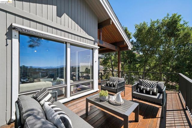 101 Taurus Ave, Oakland, CA 94611