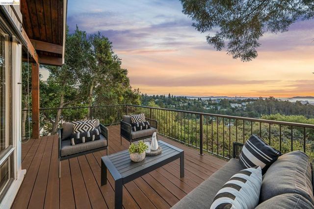 101 Taurus Ave, Oakland, CA 94611