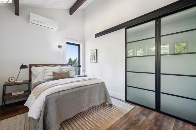 101 Taurus Ave, Oakland, CA 94611