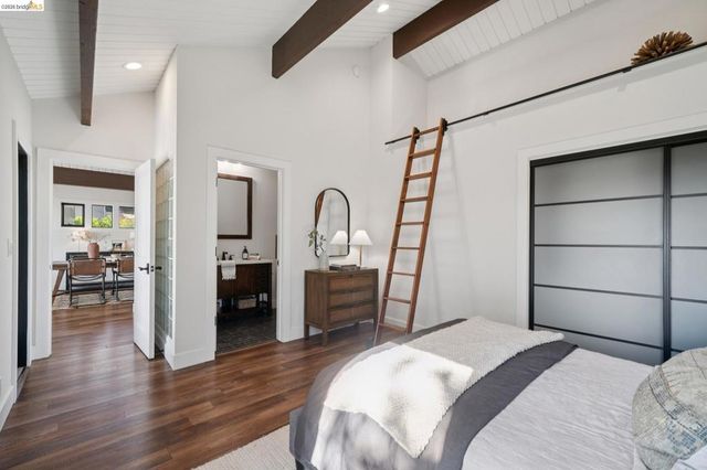 101 Taurus Ave, Oakland, CA 94611