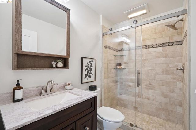 101 Taurus Ave, Oakland, CA 94611