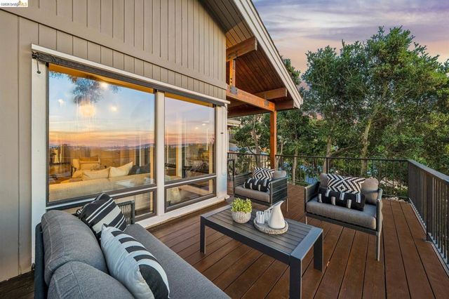 101 Taurus Ave, Oakland, CA 94611