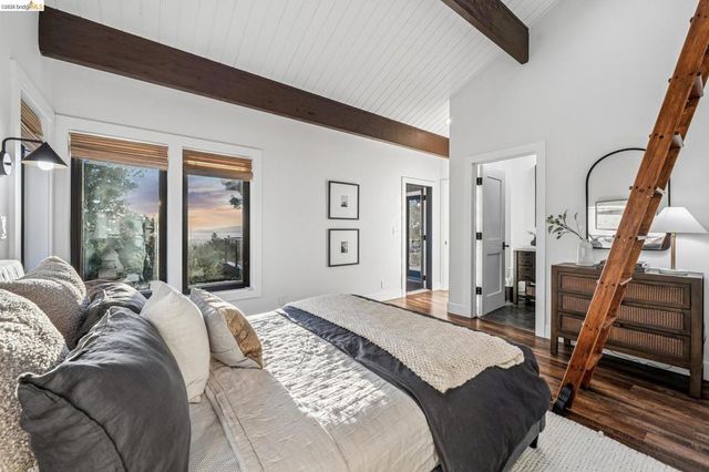 101 Taurus Ave, Oakland, CA 94611