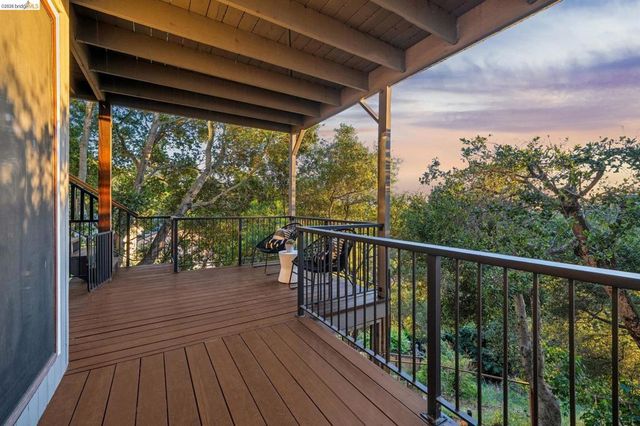 101 Taurus Ave, Oakland, CA 94611