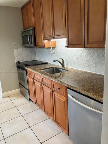 5730 SW 37th St 0, Davie, FL 33314