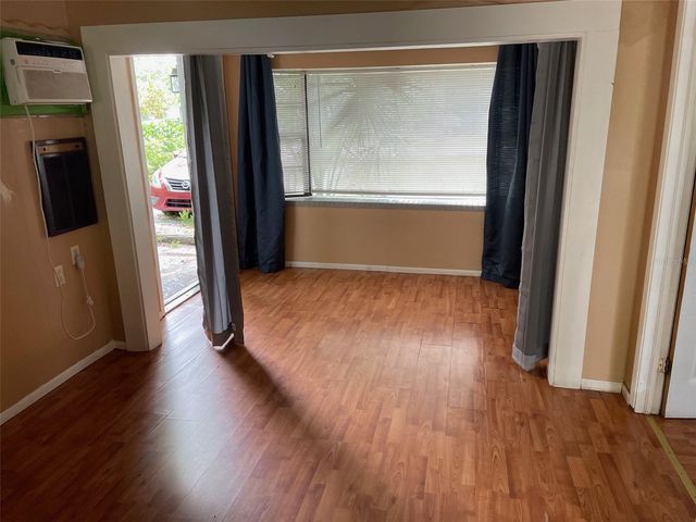1661 27TH AVENUE N, St Petersburg, FL 33713