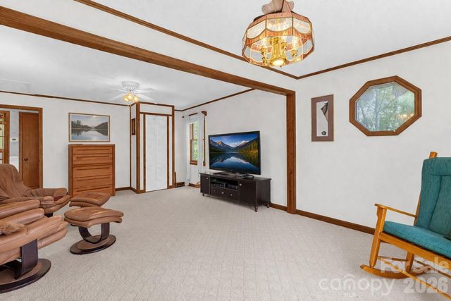 60 Pine View Road, Newland, NC 28657