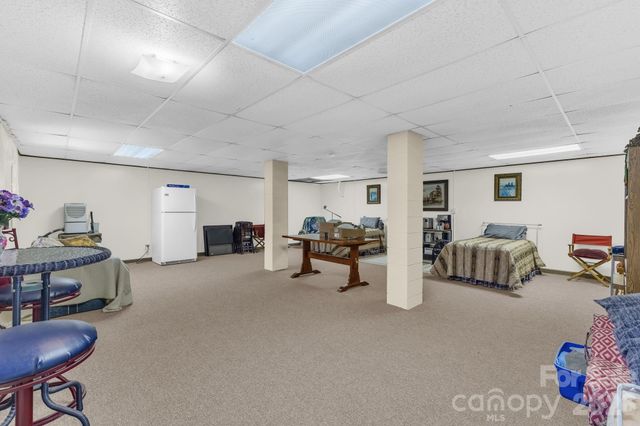 60 Pine View Road, Newland, NC 28657