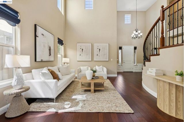 9 Tullach Pl, Hayward, CA 94542