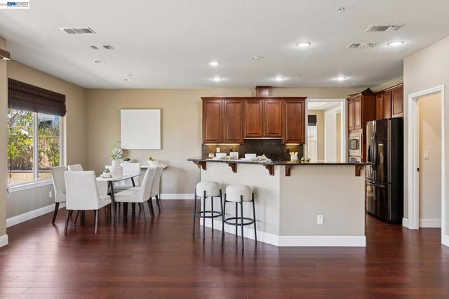 9 Tullach Pl, Hayward, CA 94542