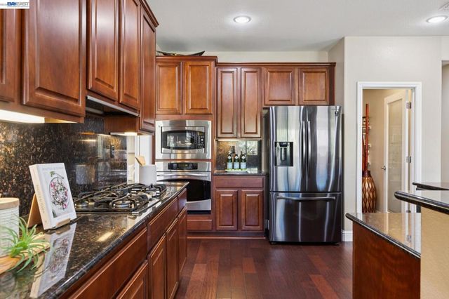 9 Tullach Pl, Hayward, CA 94542