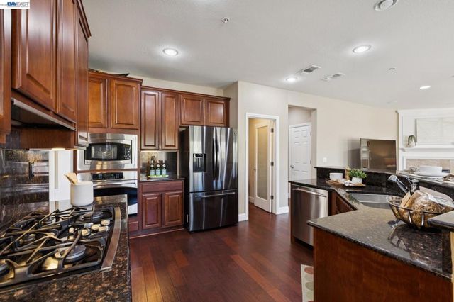 9 Tullach Pl, Hayward, CA 94542