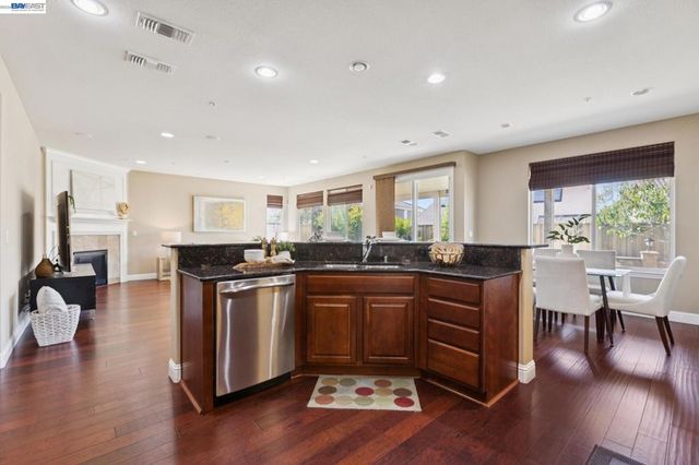 9 Tullach Pl, Hayward, CA 94542