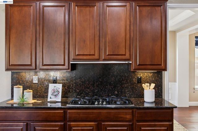9 Tullach Pl, Hayward, CA 94542