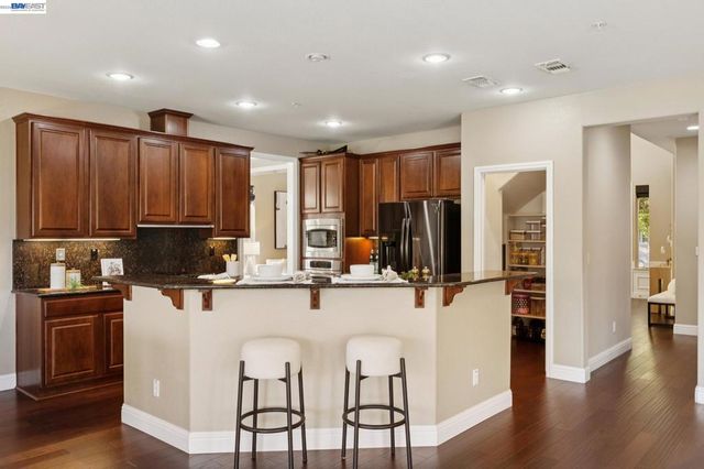9 Tullach Pl, Hayward, CA 94542