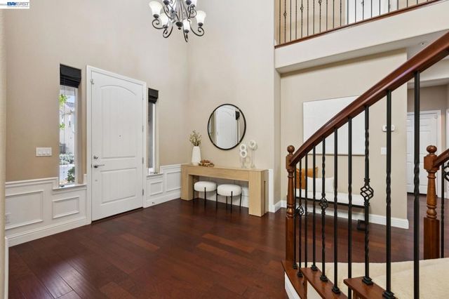 9 Tullach Pl, Hayward, CA 94542
