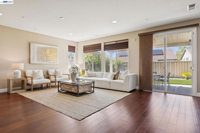 9 Tullach Pl, Hayward, CA 94542