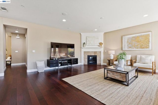 9 Tullach Pl, Hayward, CA 94542