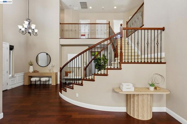 9 Tullach Pl, Hayward, CA 94542