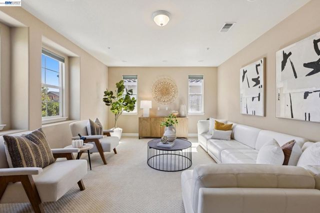 9 Tullach Pl, Hayward, CA 94542