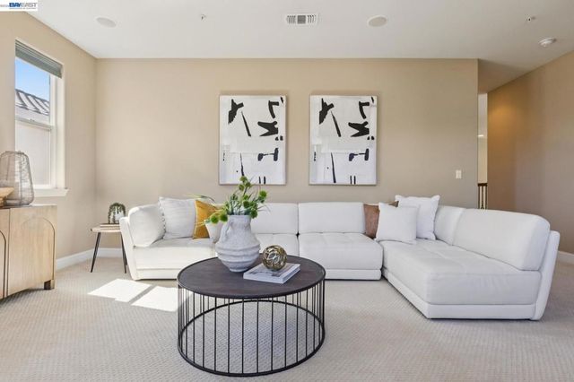 9 Tullach Pl, Hayward, CA 94542