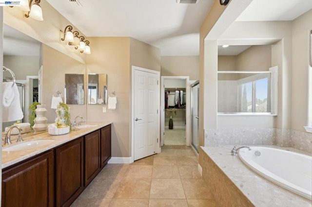 9 Tullach Pl, Hayward, CA 94542