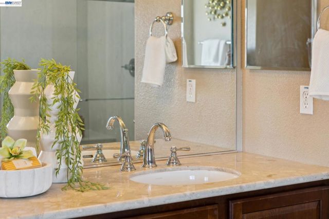 9 Tullach Pl, Hayward, CA 94542