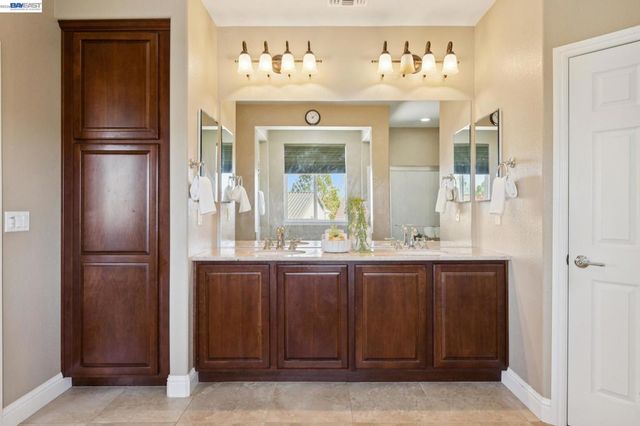 9 Tullach Pl, Hayward, CA 94542