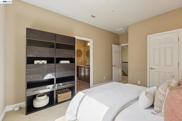 9 Tullach Pl, Hayward, CA 94542