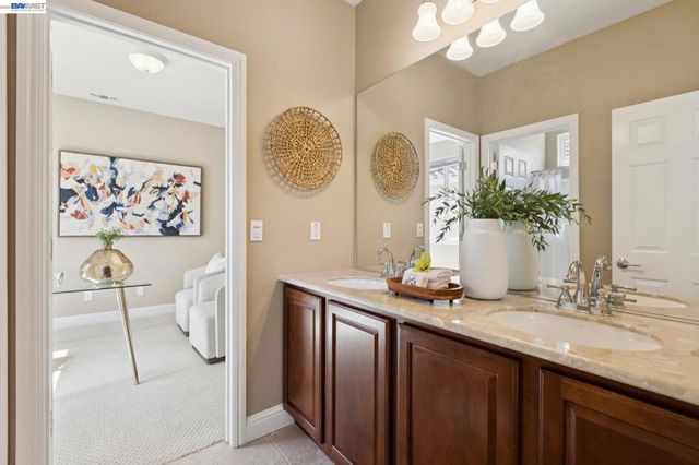9 Tullach Pl, Hayward, CA 94542