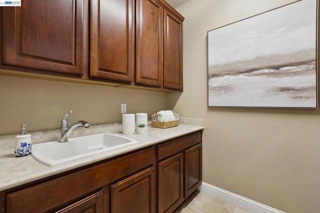 9 Tullach Pl, Hayward, CA 94542