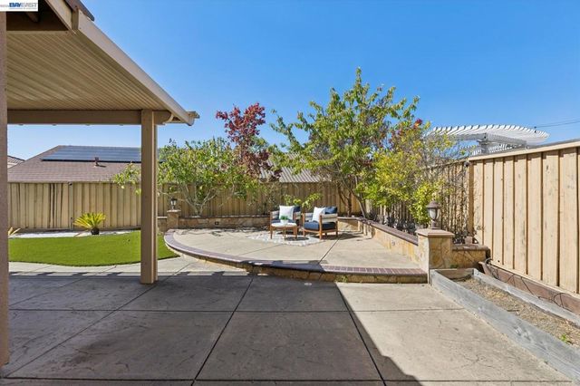 9 Tullach Pl, Hayward, CA 94542
