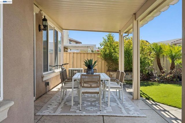 9 Tullach Pl, Hayward, CA 94542