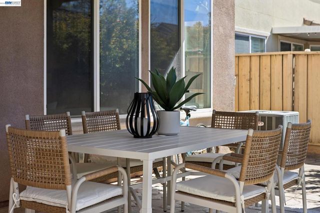 9 Tullach Pl, Hayward, CA 94542