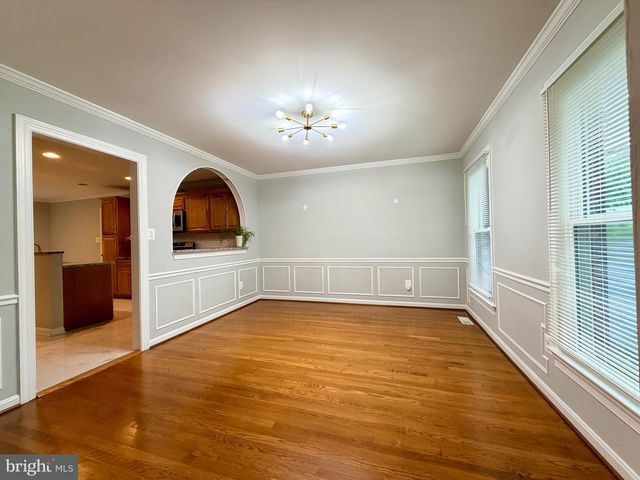 805 BALLS HILL RD, Mclean, VA 22101