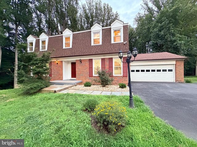 805 BALLS HILL RD, Mclean, VA 22101