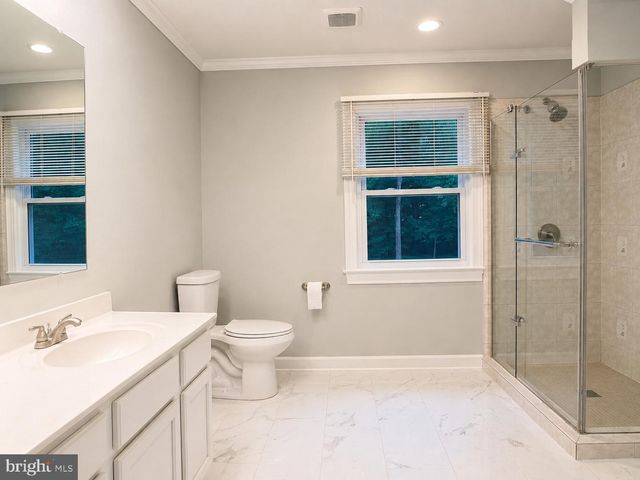 805 BALLS HILL RD, Mclean, VA 22101