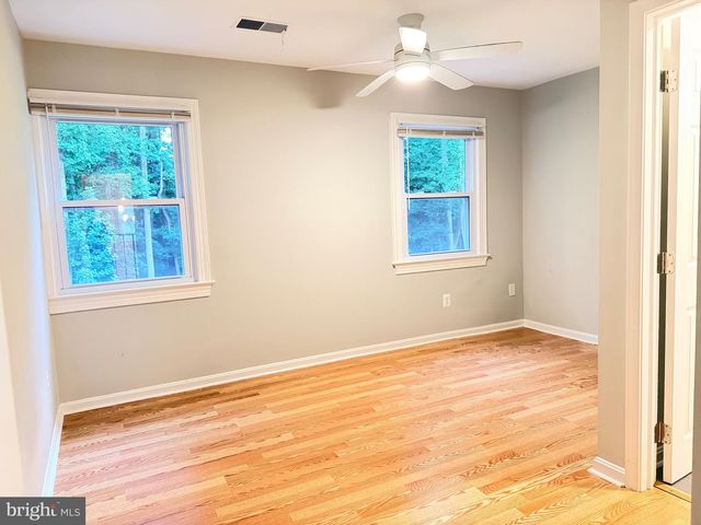 805 BALLS HILL RD, Mclean, VA 22101