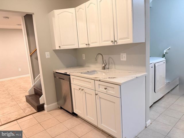 805 BALLS HILL RD, Mclean, VA 22101