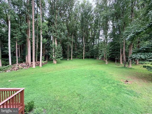805 BALLS HILL RD, Mclean, VA 22101