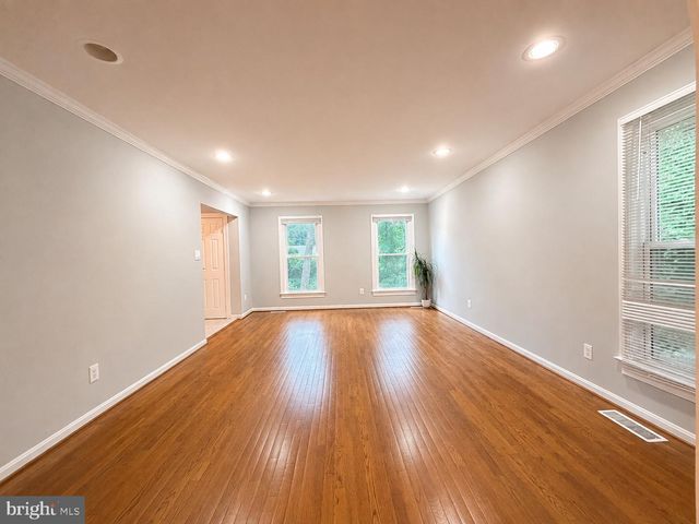 805 BALLS HILL RD, Mclean, VA 22101