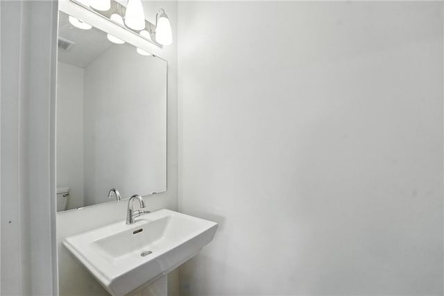 8708 SW Edgewater Drive, Blue Springs, MO 64064