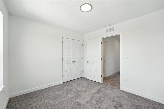 8708 SW Edgewater Drive, Blue Springs, MO 64064