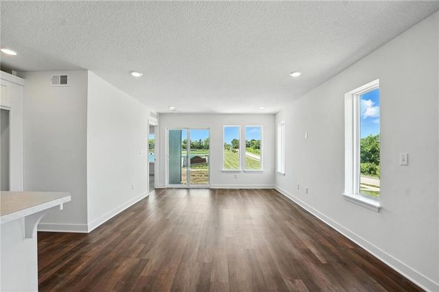 8708 SW Edgewater Drive, Blue Springs, MO 64064