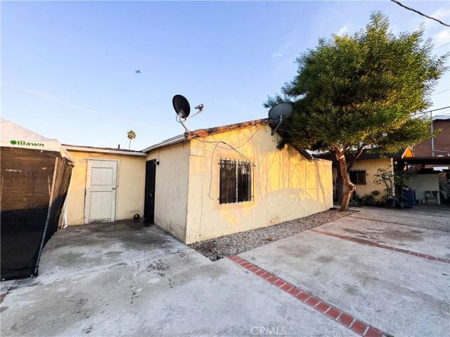 1746 W 82nd Street, Los Angeles, CA 90047