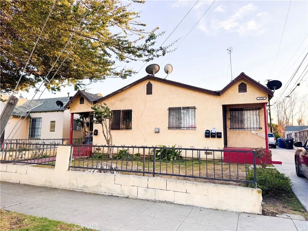1746 W 82nd Street, Los Angeles, CA 90047